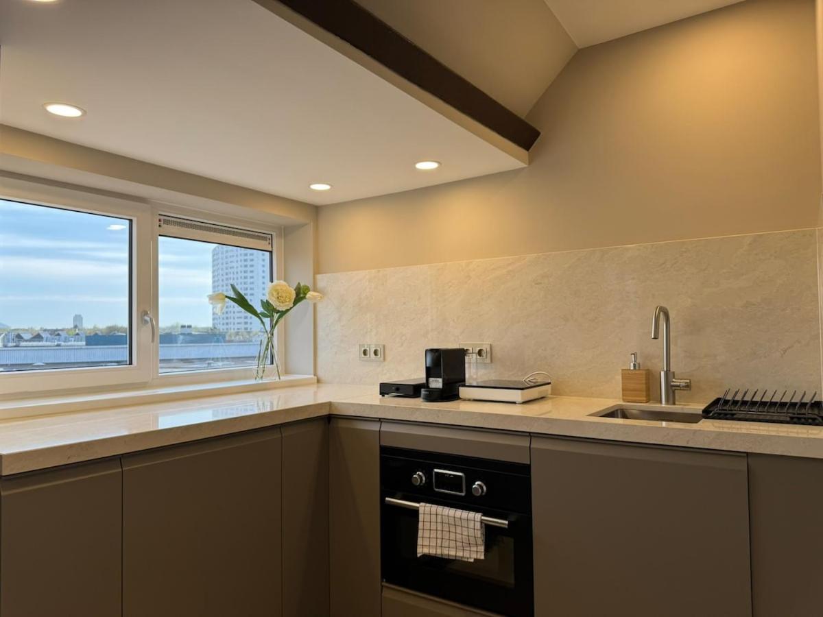 The Glamorous Chic Garden View R4 * Den Haag