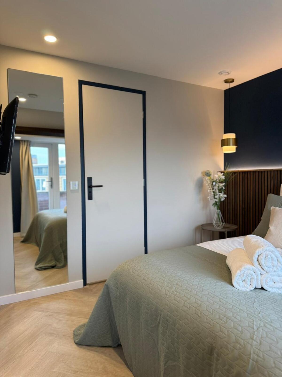 The Glamorous Chic Garden View R4 *