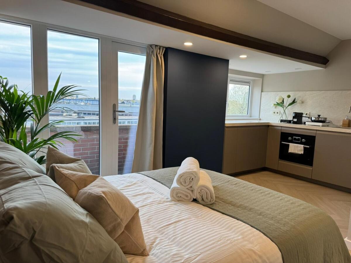 The Glamorous Chic Garden View R4 * Den Haag